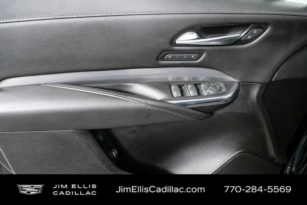 2024 Cadillac XT4 Premium Luxury thumbnail 6