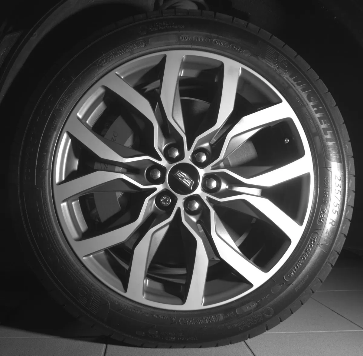 2024 Cadillac XT5 AWD Sport thumbnail 9