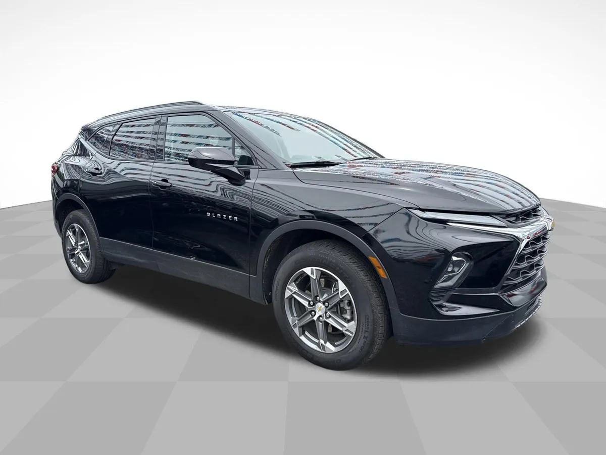 2024 Chevrolet Blazer 2LT thumbnail 3