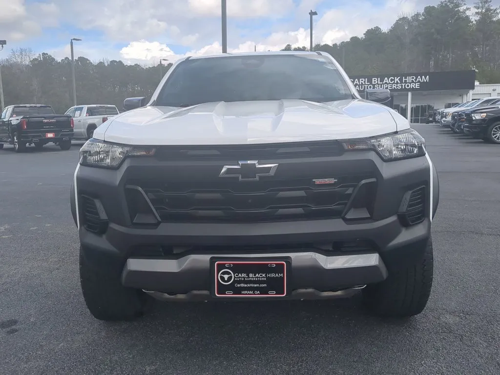 2024 Chevrolet Colorado 4WD Trail Boss thumbnail 2