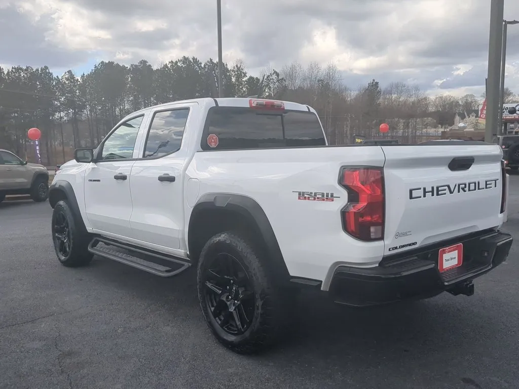 2024 Chevrolet Colorado 4WD Trail Boss thumbnail 7