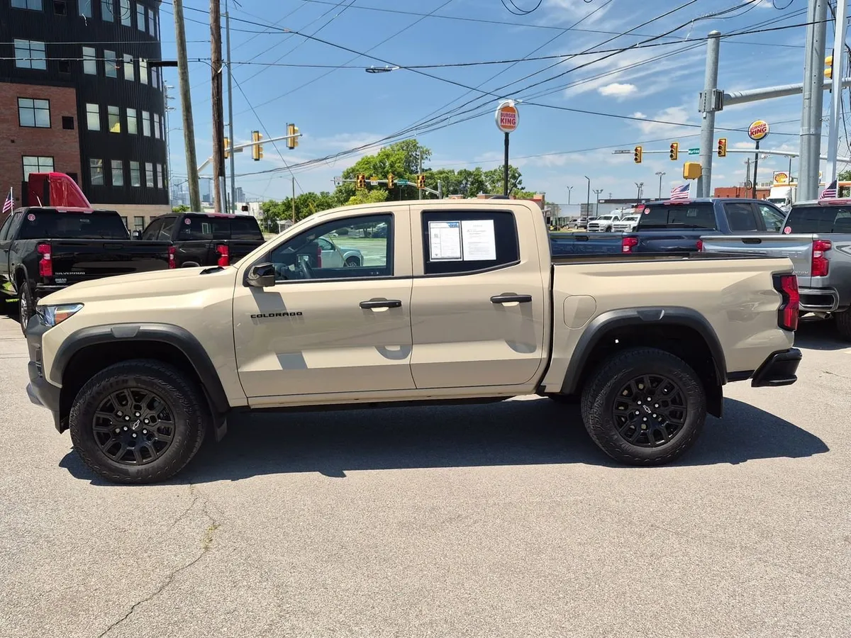 2024 Chevrolet Colorado Trail Boss thumbnail 5