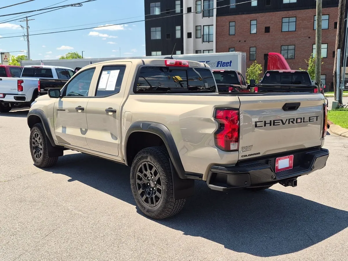 2024 Chevrolet Colorado Trail Boss thumbnail 6