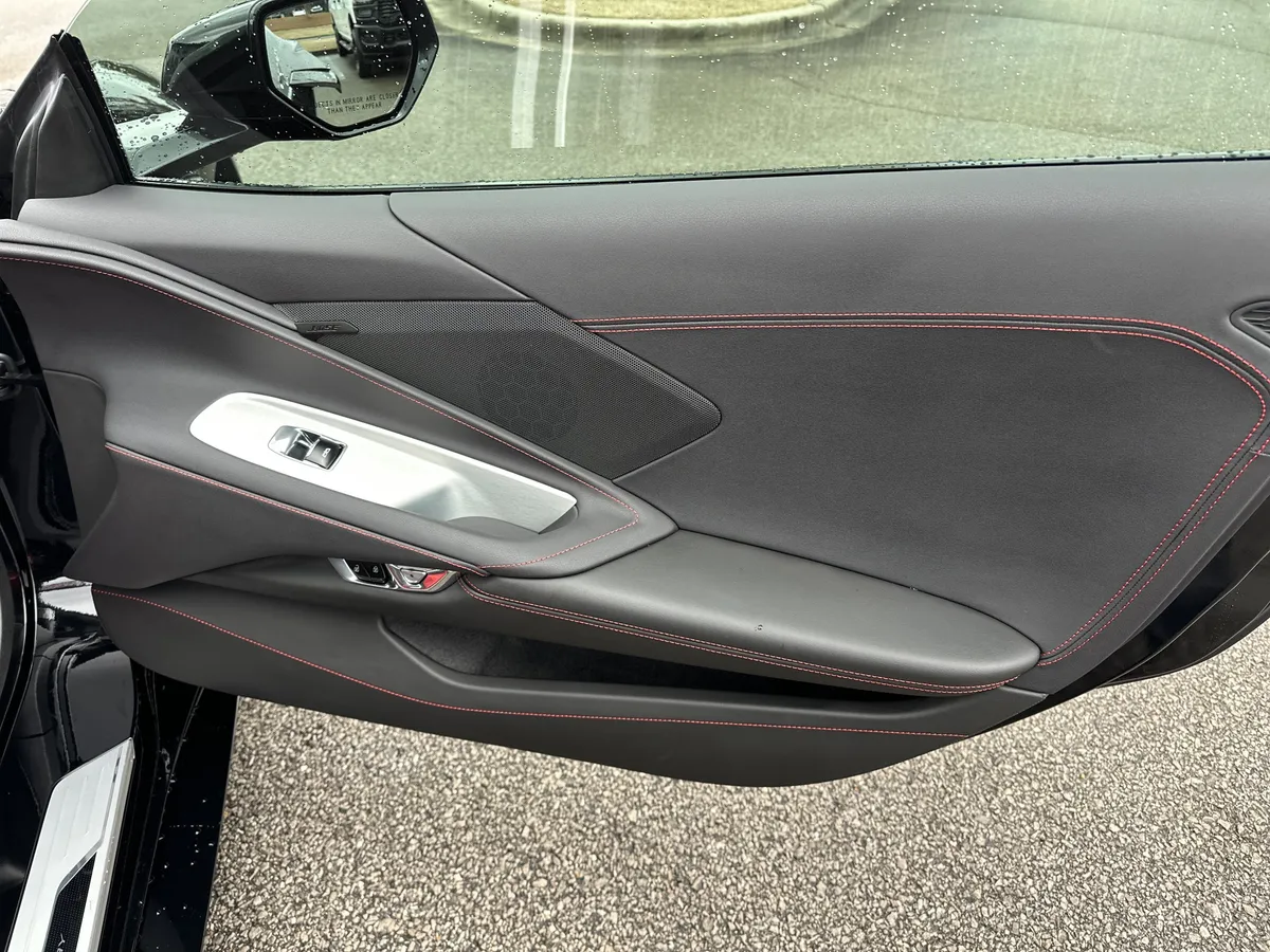 2024 Chevrolet Corvette 1LT thumbnail 15