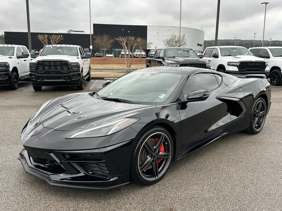 2024 Chevrolet Corvette 1LT thumbnail 3