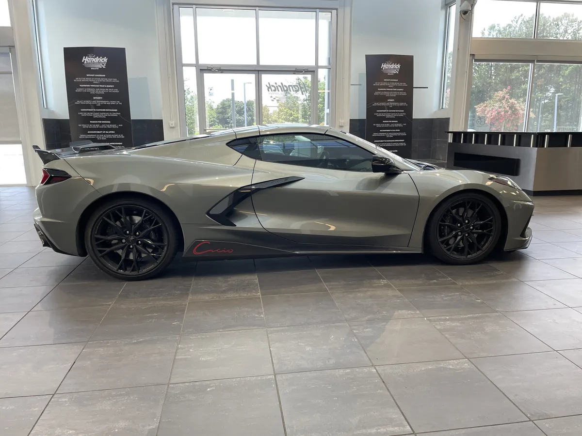 2024 Chevrolet Corvette 1LT thumbnail 10