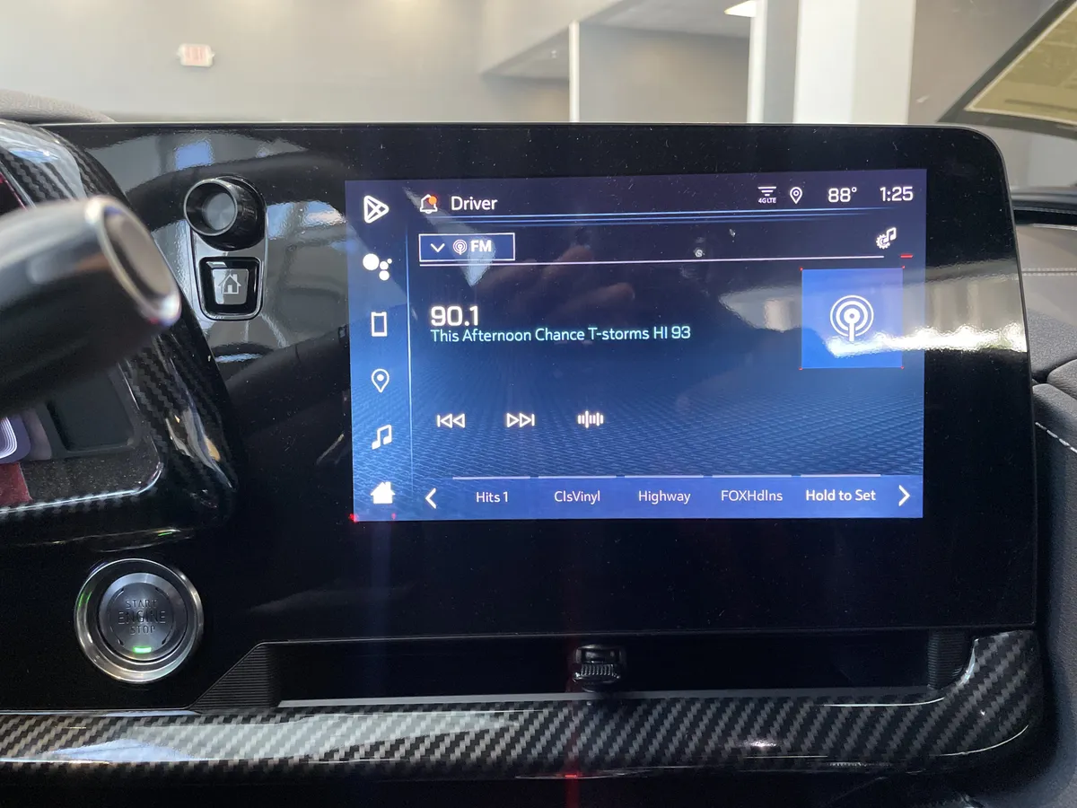 2024 Chevrolet Corvette 1LT thumbnail 23