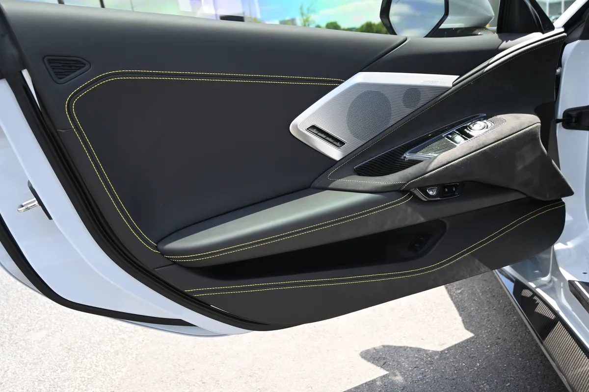 2024 Chevrolet Corvette 3LT thumbnail 13