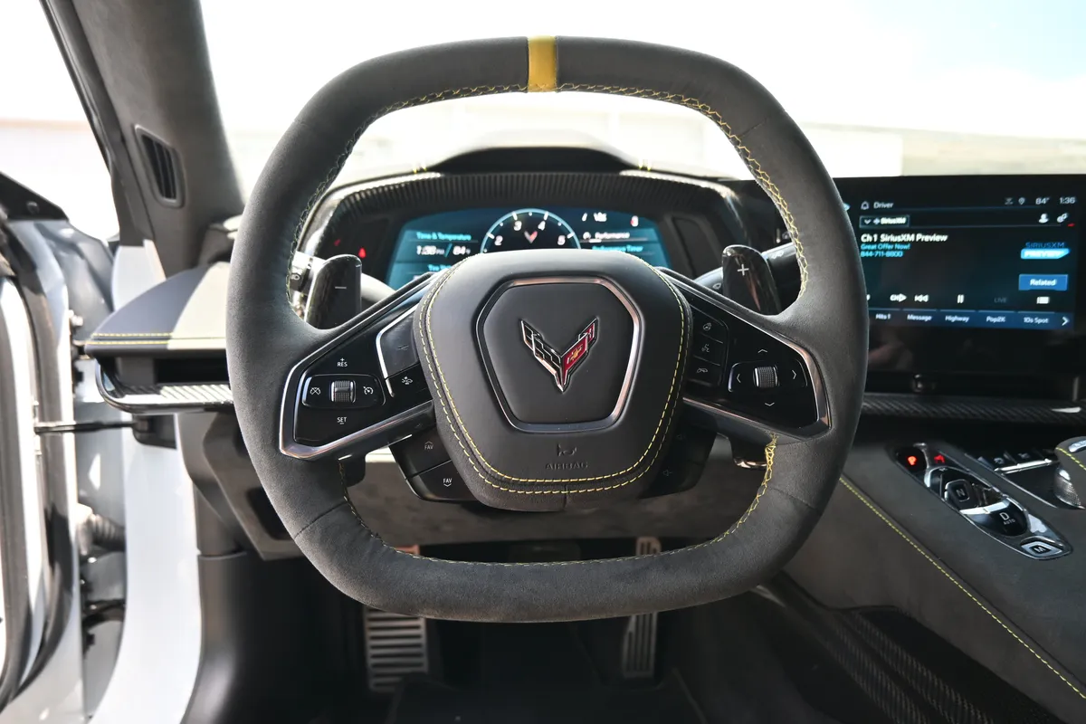2024 Chevrolet Corvette 3LT thumbnail 17