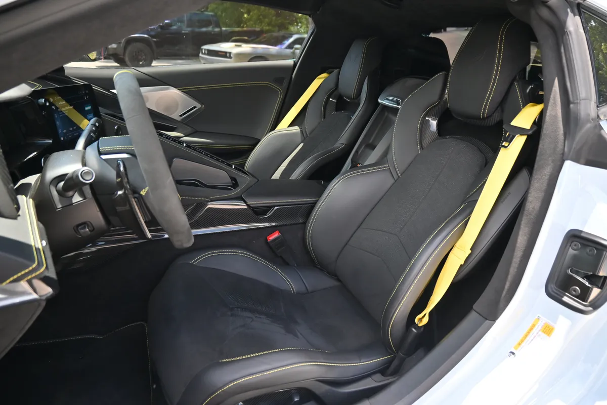 2024 Chevrolet Corvette 3LT thumbnail 26