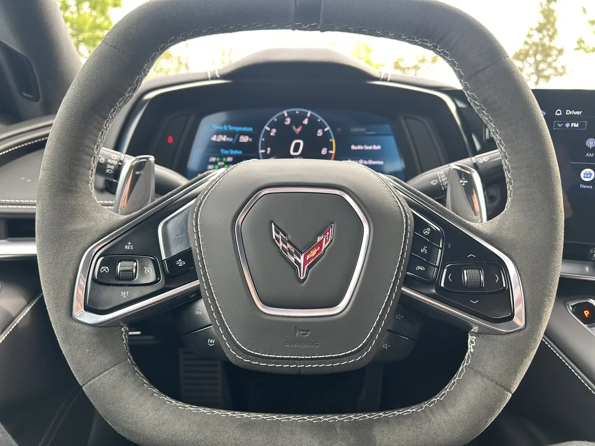 2024 Chevrolet Corvette 3LT thumbnail 16