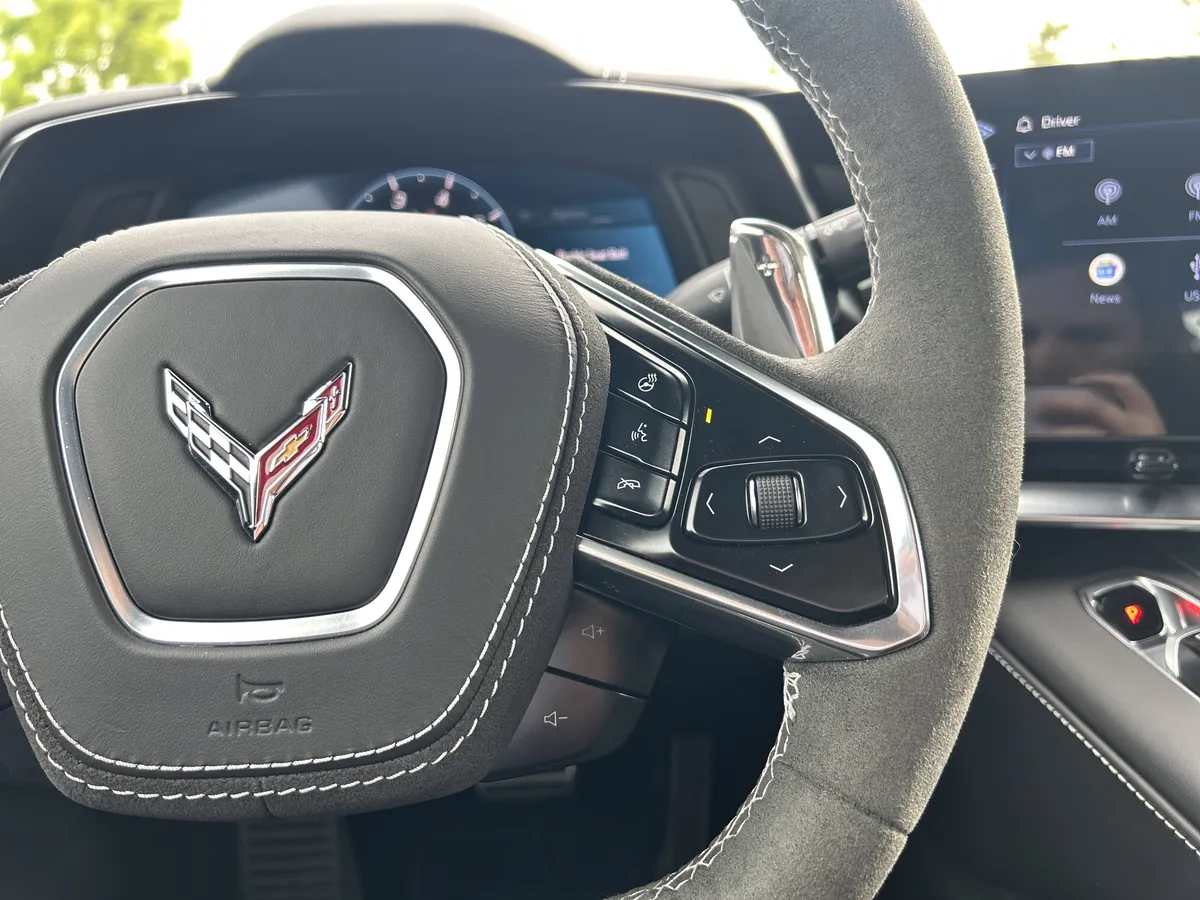 2024 Chevrolet Corvette 3LT thumbnail 18