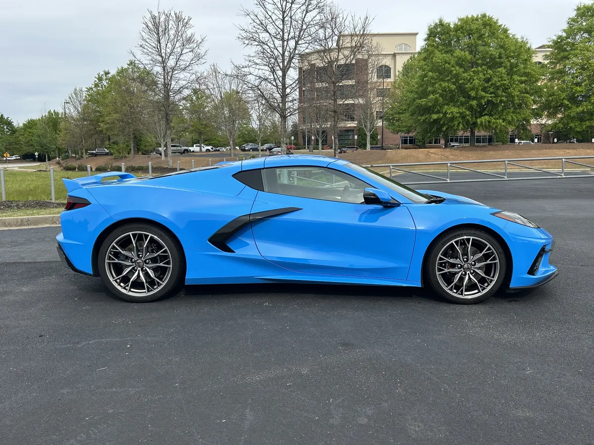 2024 Chevrolet Corvette 3LT thumbnail 9