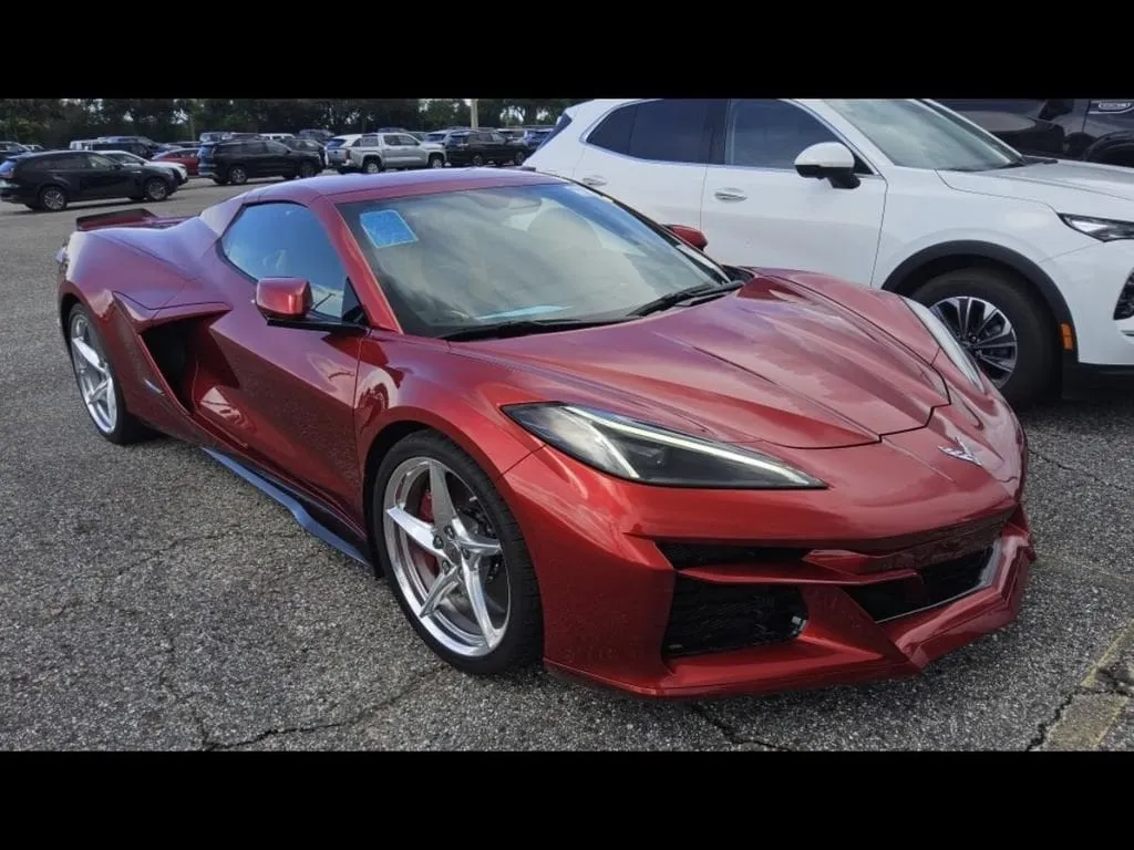 2024 Chevrolet Corvette E-Ray 3LZ thumbnail 2