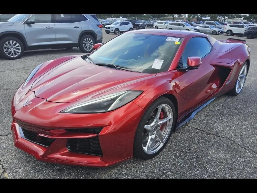 2024 Chevrolet Corvette E-Ray 3LZ thumbnail 3