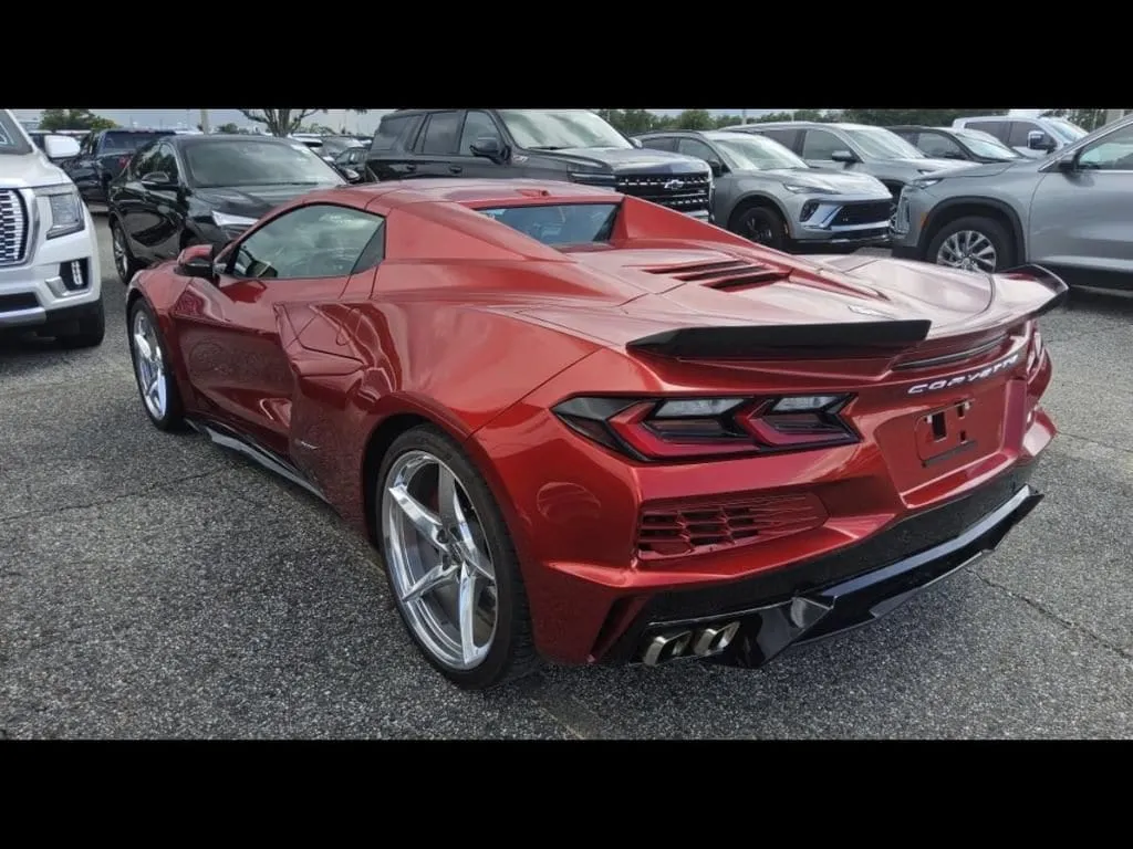 2024 Chevrolet Corvette E-Ray 3LZ thumbnail 5