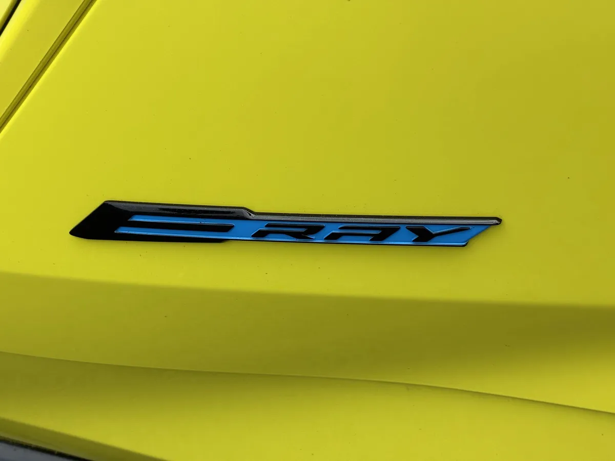 2024 Chevrolet Corvette E-Ray 3LZ thumbnail 11