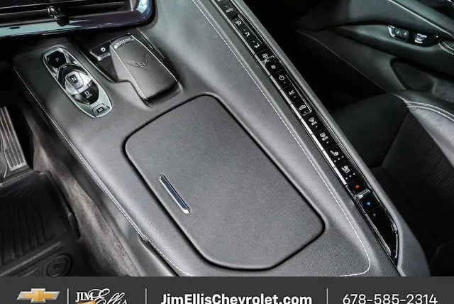 2024 Chevrolet Corvette Stingray 2LT thumbnail 17