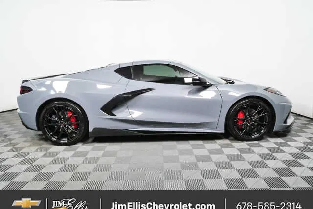 2024 Chevrolet Corvette Stingray 2LT thumbnail 2