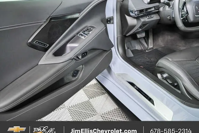 2024 Chevrolet Corvette Stingray 2LT thumbnail 8