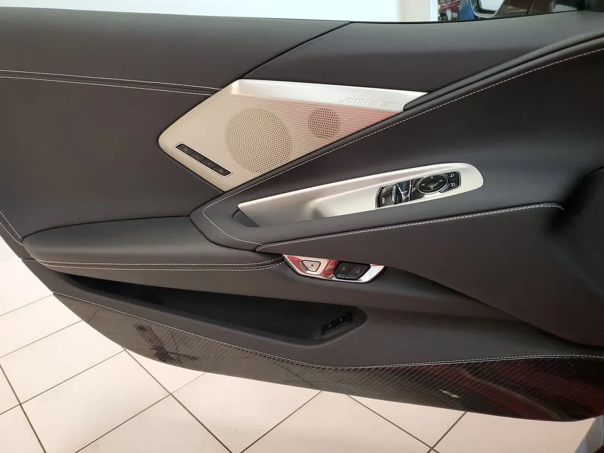 2024 Chevrolet Corvette Stingray w/2LT thumbnail 16