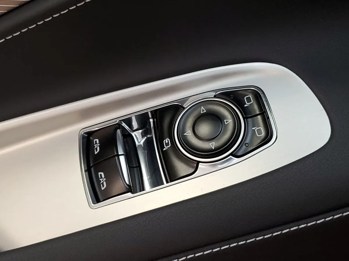 2024 Chevrolet Corvette Stingray w/2LT thumbnail 17