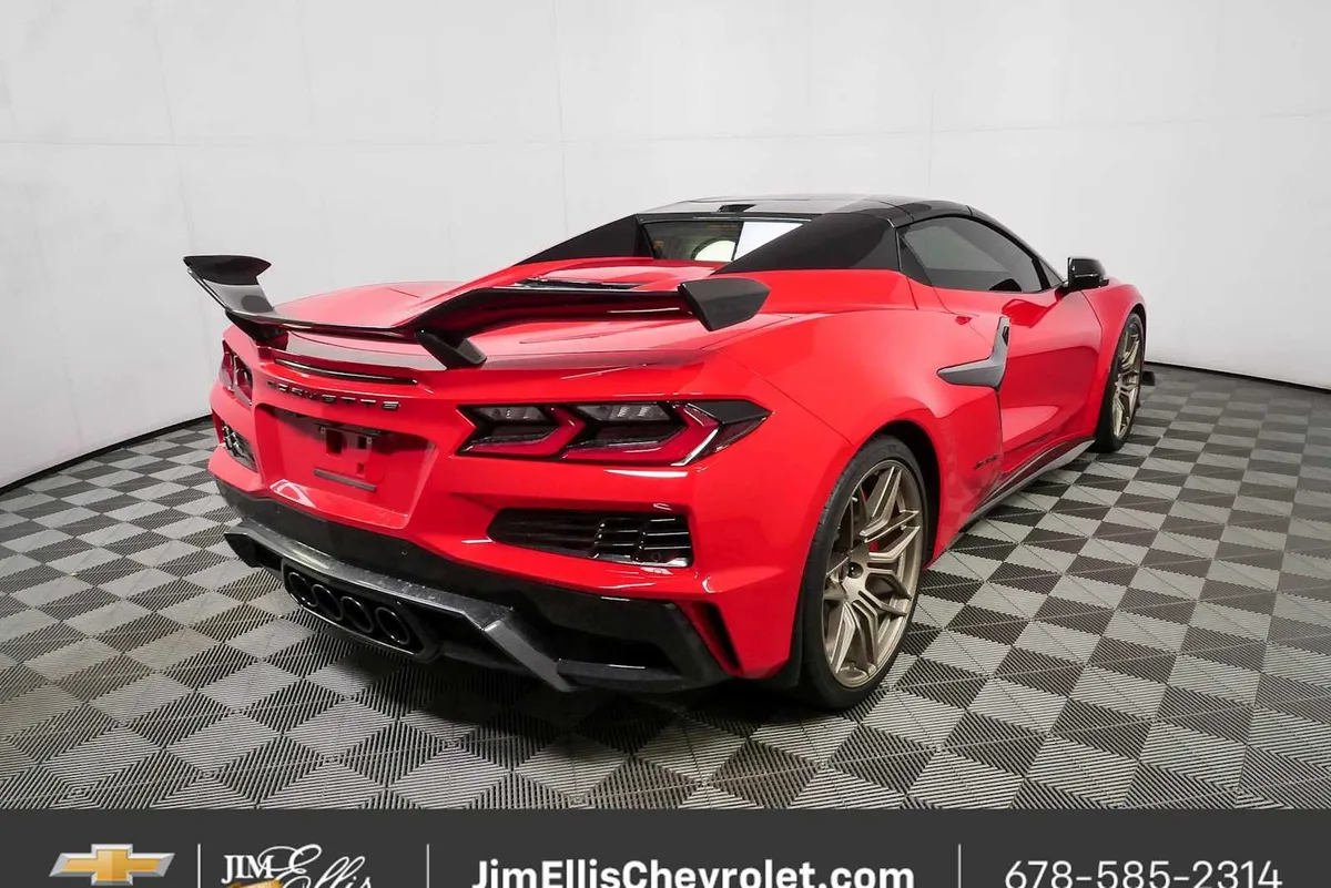 2024 Chevrolet Corvette Z06 3LZ thumbnail 3