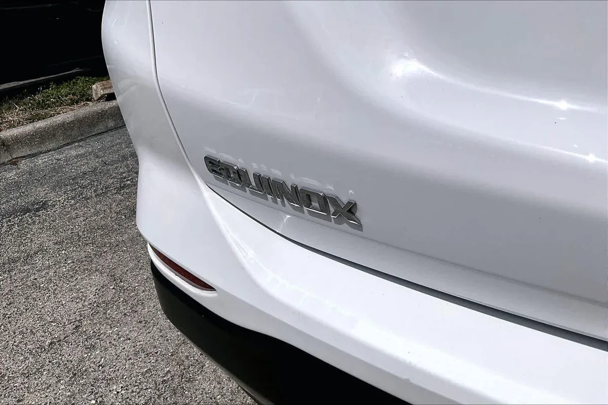 2024 Chevrolet Equinox LS thumbnail 10