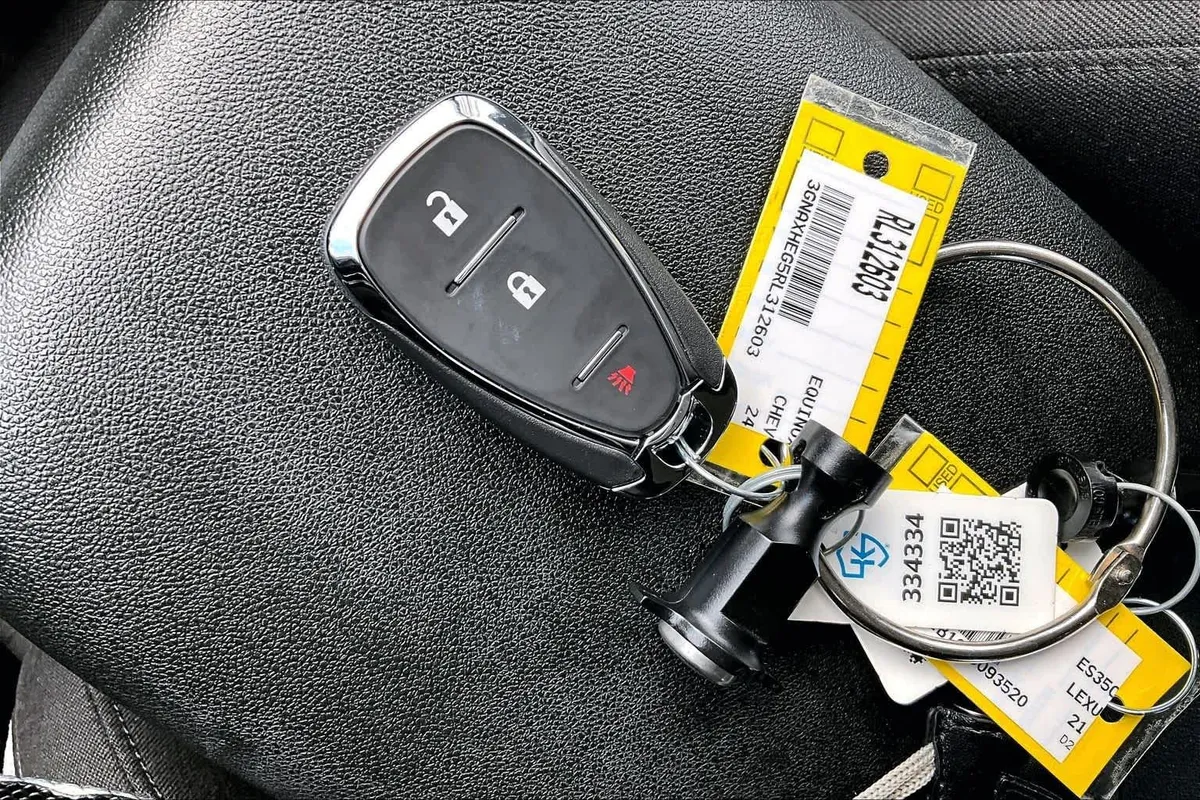 2024 Chevrolet Equinox LS thumbnail 15