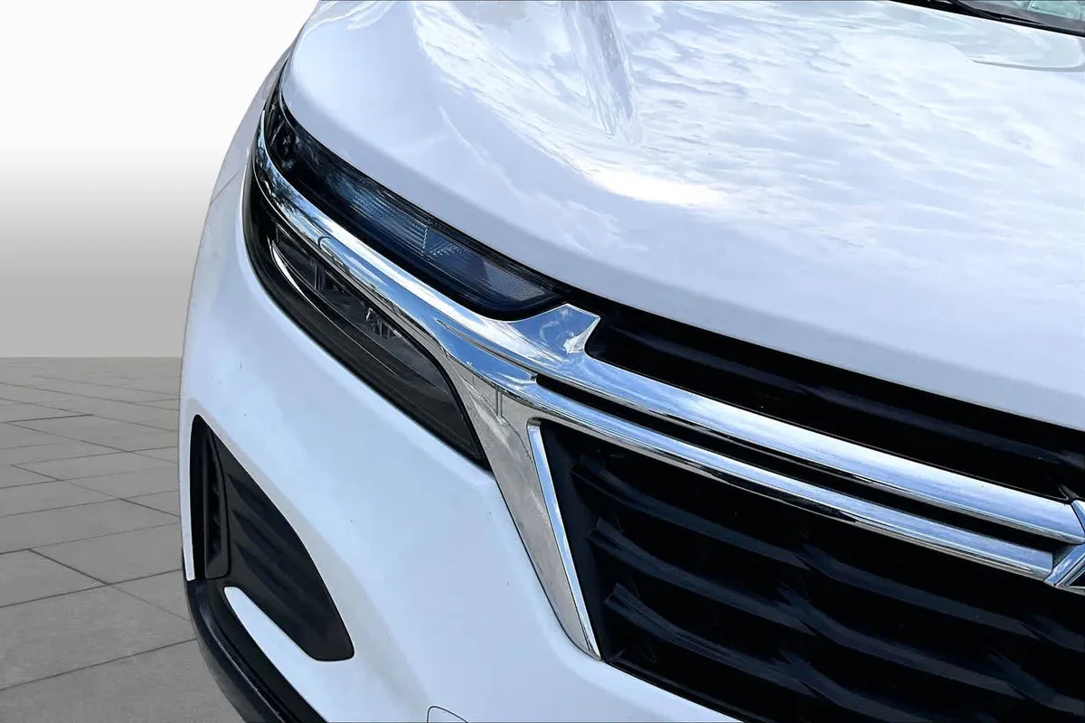 2024 Chevrolet Equinox LS thumbnail 28