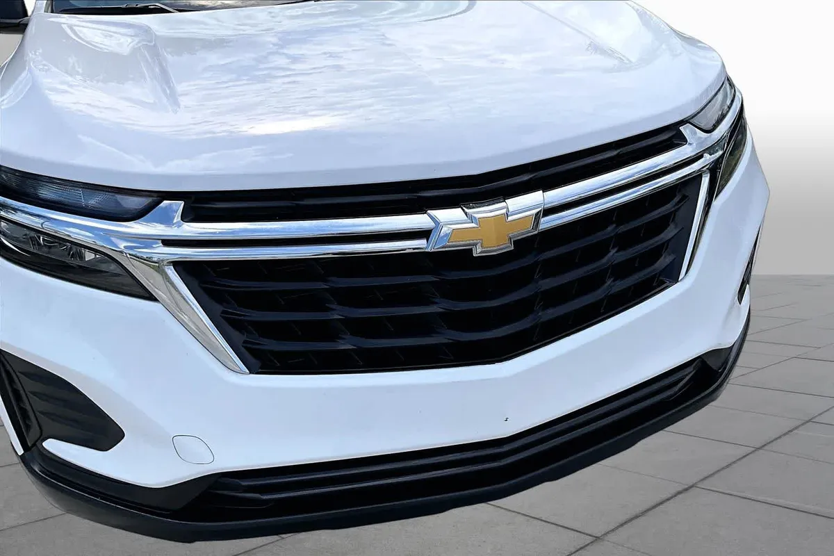 2024 Chevrolet Equinox LS thumbnail 30