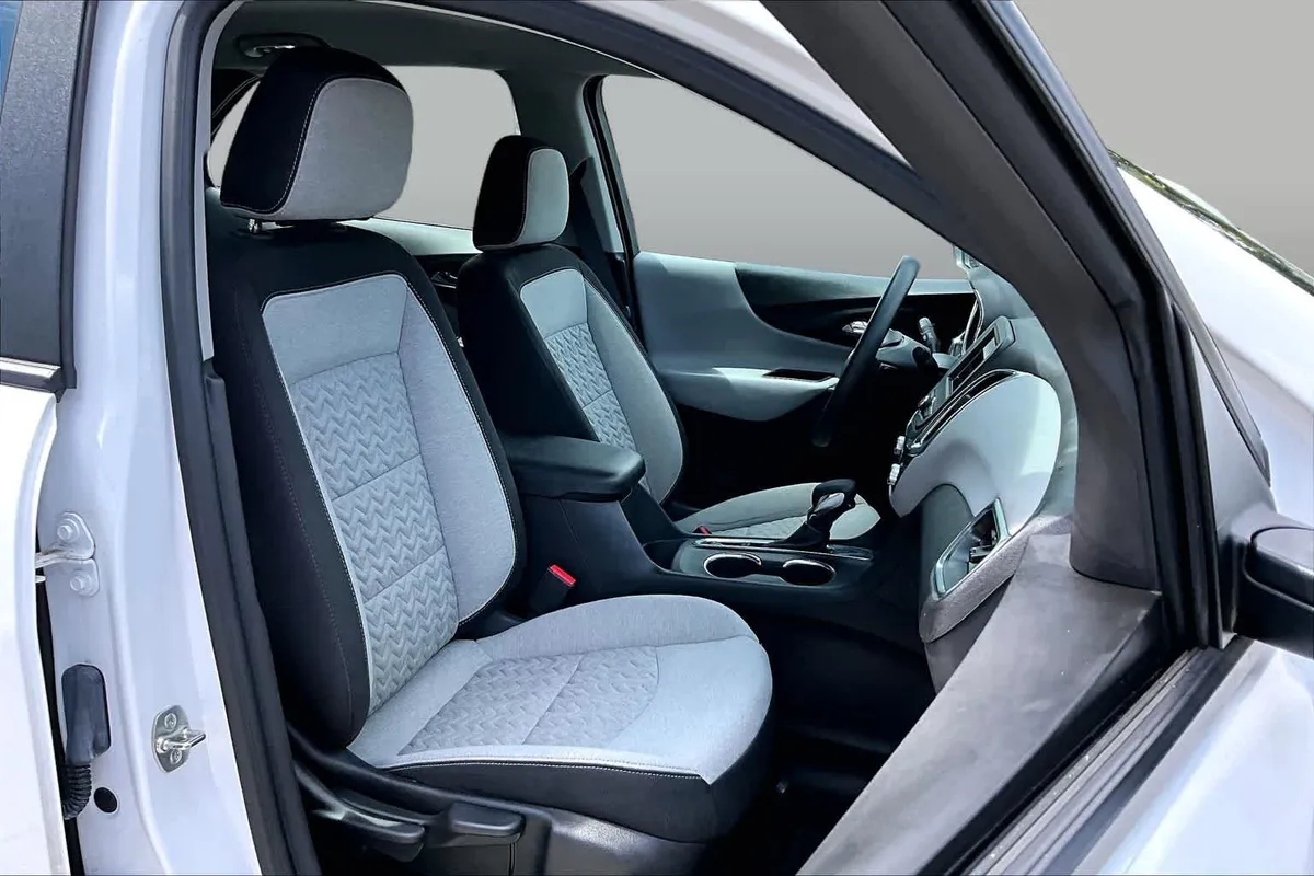 2024 Chevrolet Equinox LS thumbnail 9