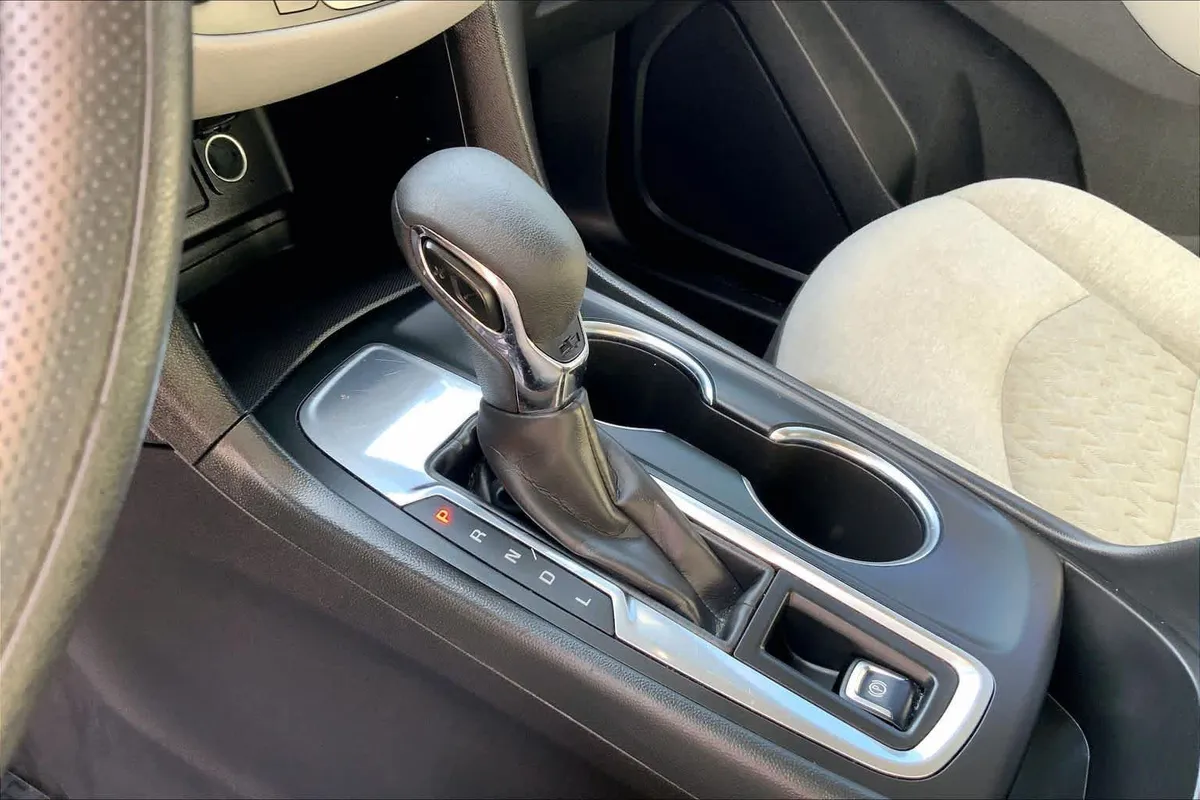 2024 Chevrolet Equinox LS thumbnail 16