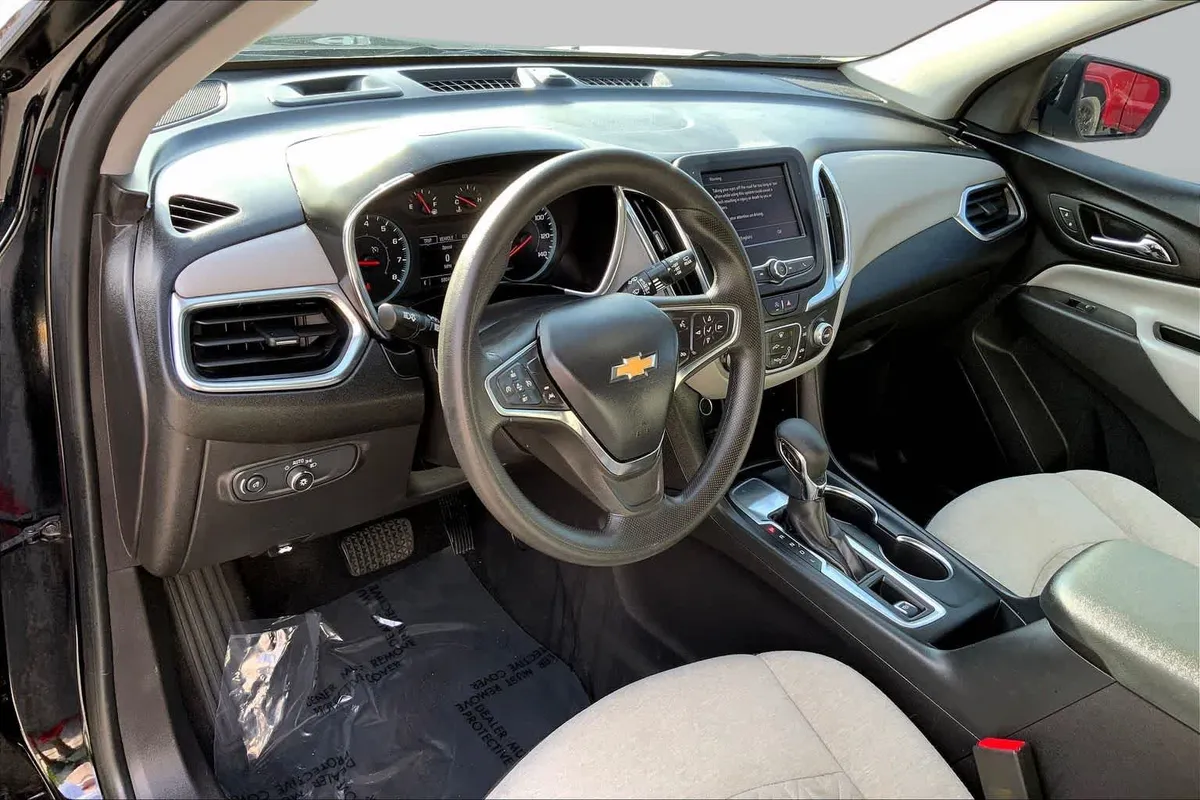 2024 Chevrolet Equinox LS thumbnail 17