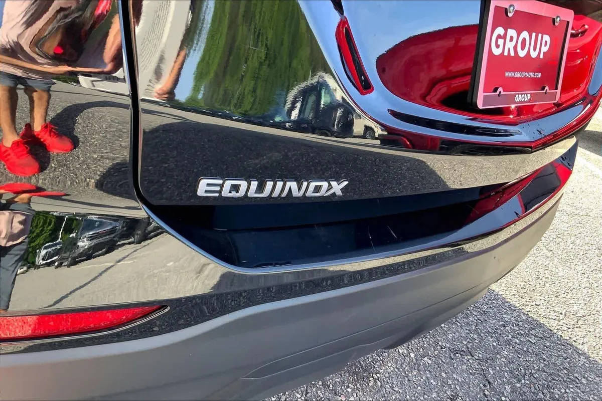 2024 Chevrolet Equinox LS thumbnail 30