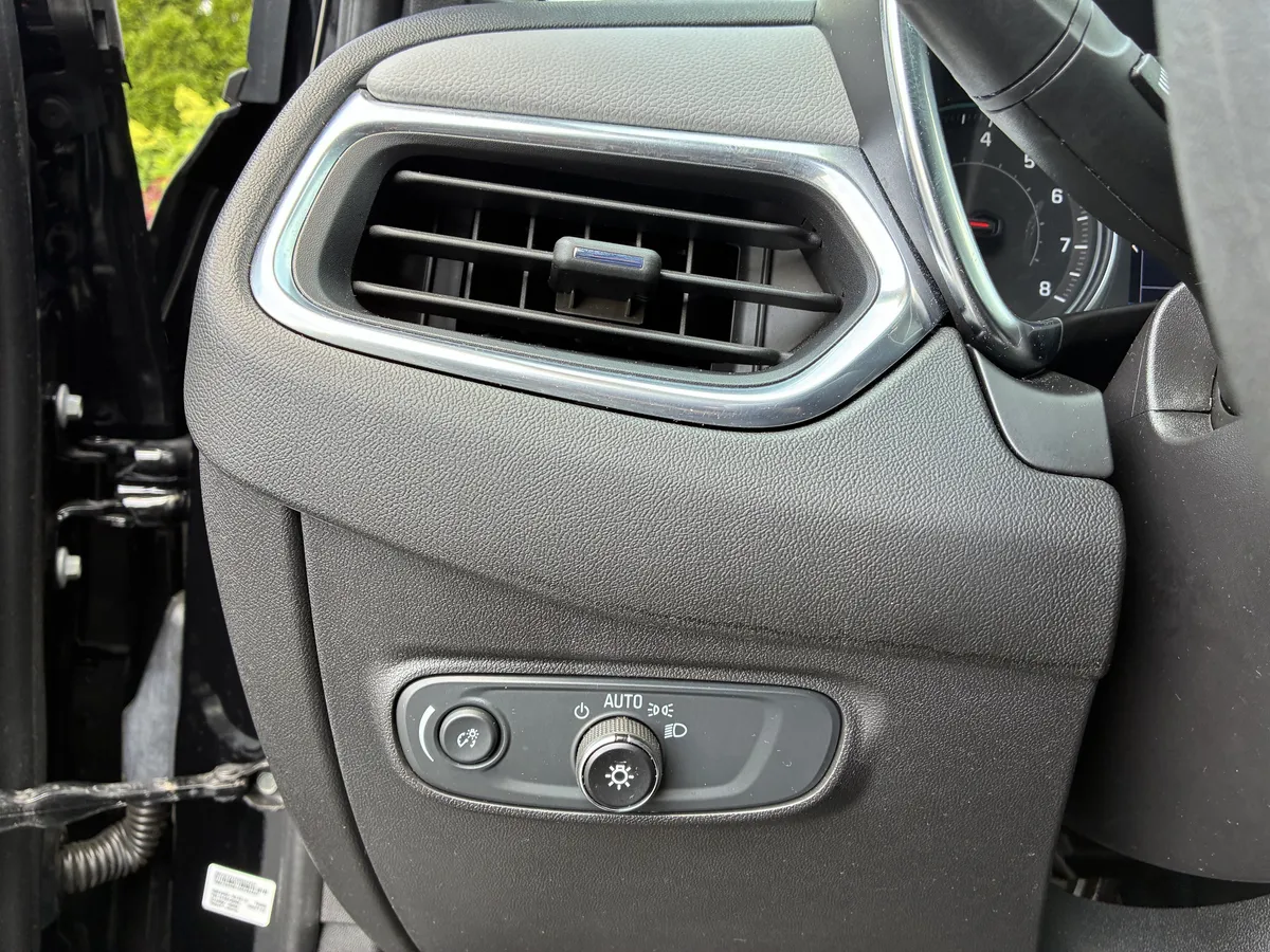 2024 Chevrolet Equinox LS thumbnail 25