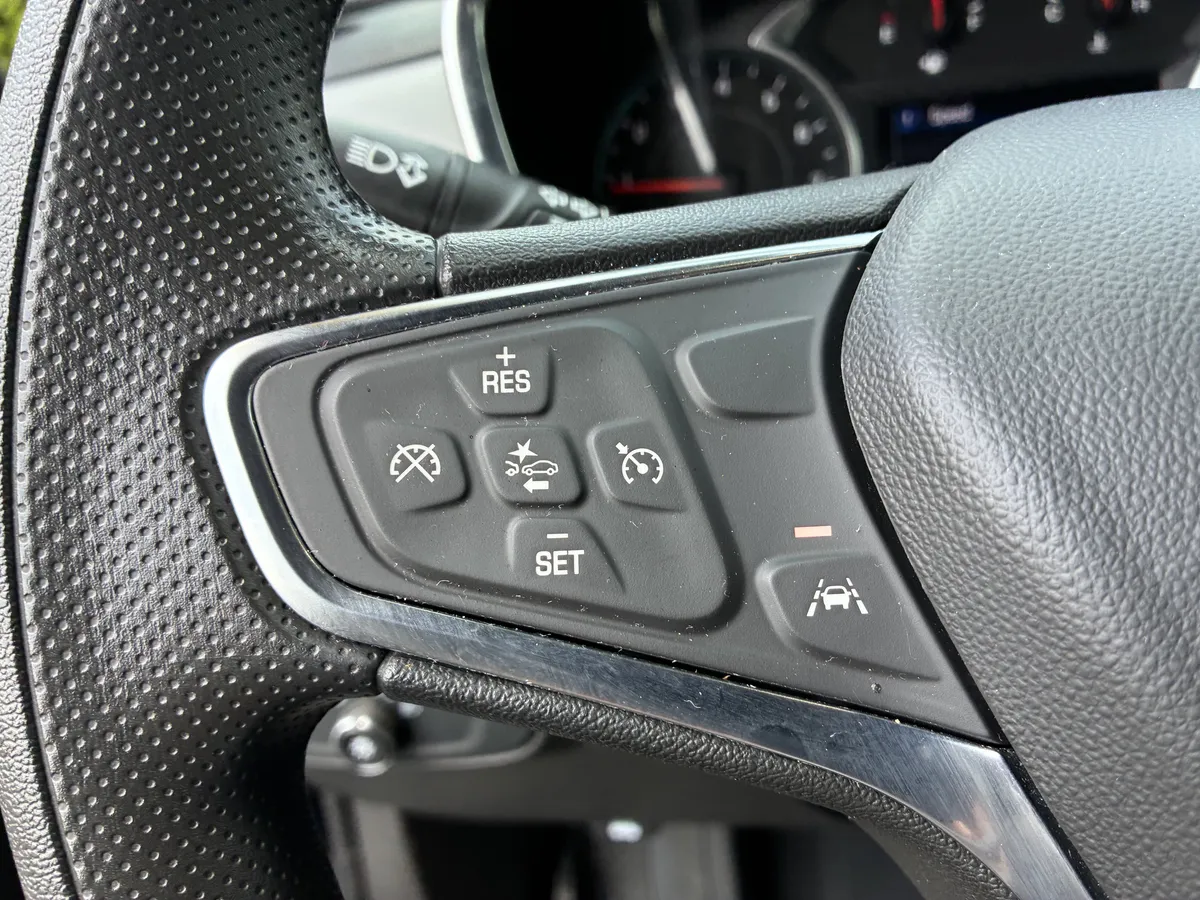2024 Chevrolet Equinox LS thumbnail 28