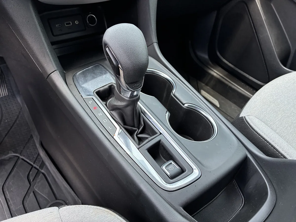 2024 Chevrolet Equinox LS thumbnail 32