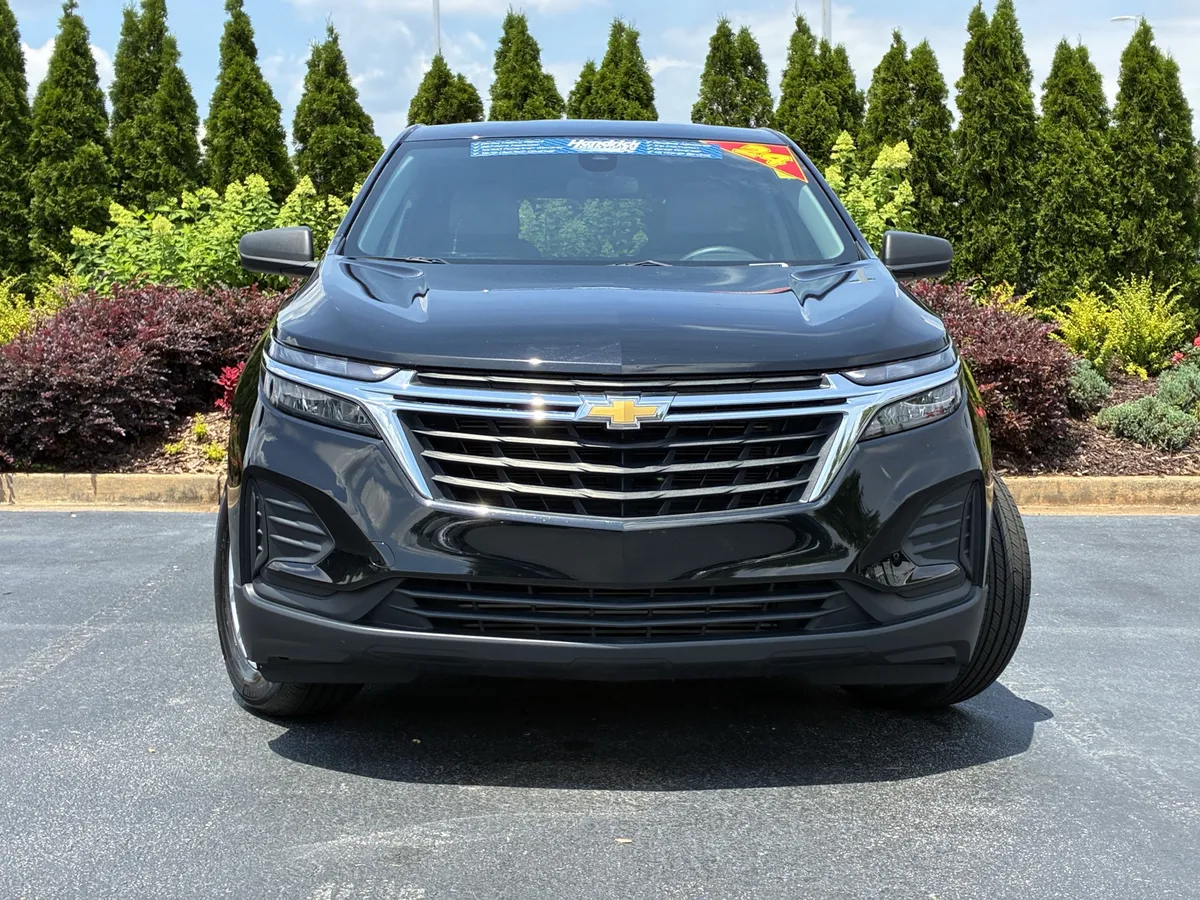 2024 Chevrolet Equinox LS thumbnail 4