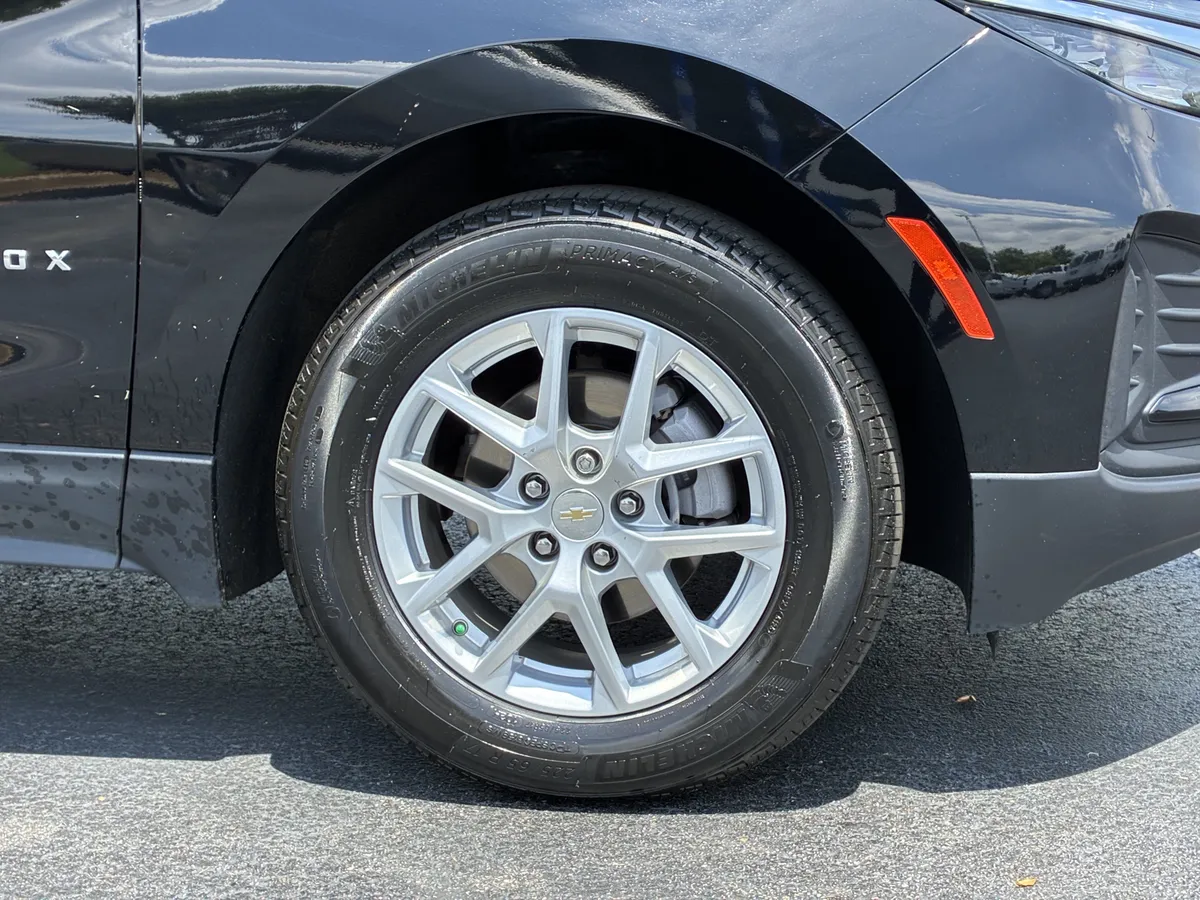 2024 Chevrolet Equinox LS thumbnail 5
