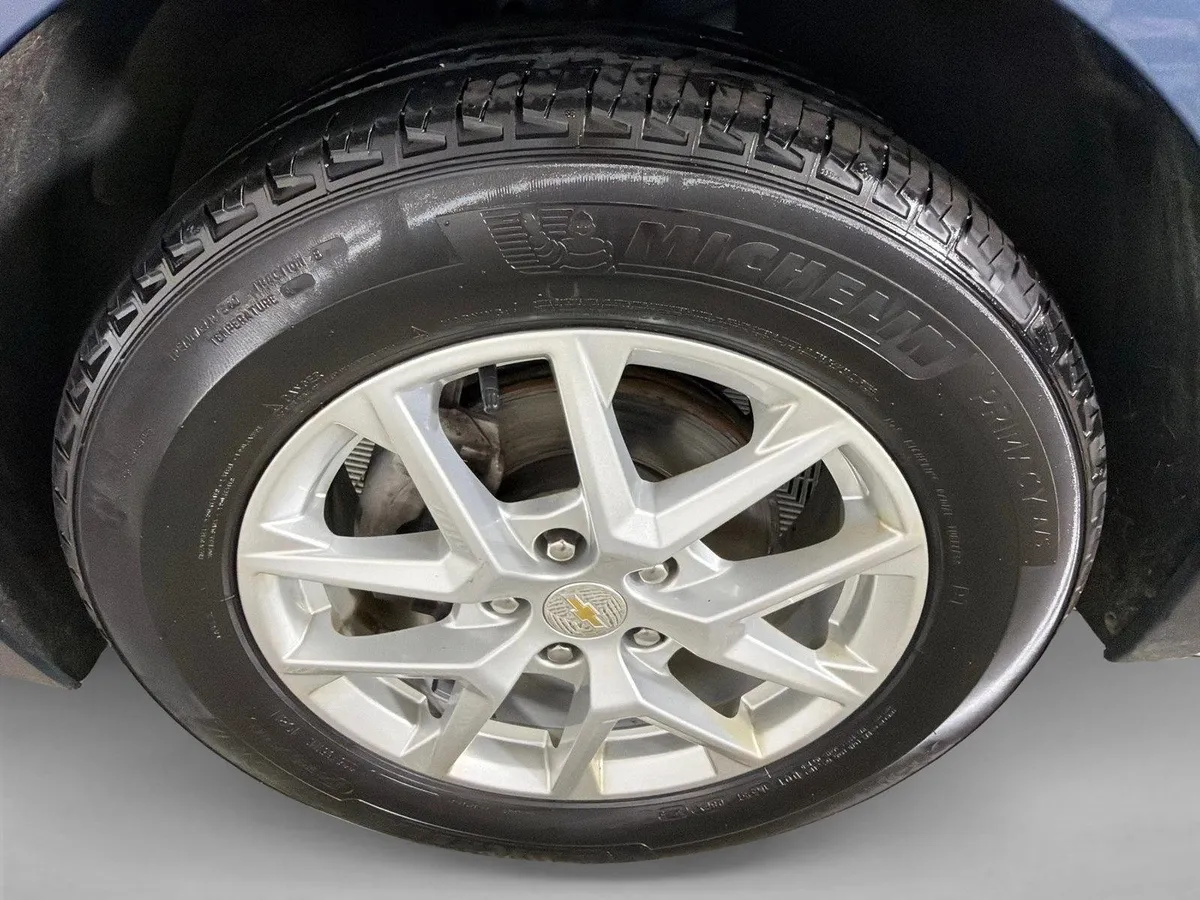 2024 Chevrolet Equinox LS thumbnail 11
