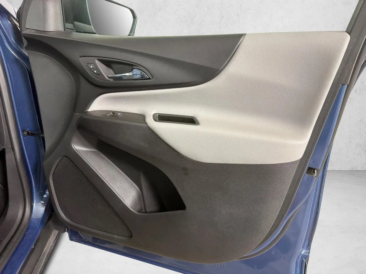 2024 Chevrolet Equinox LS thumbnail 14