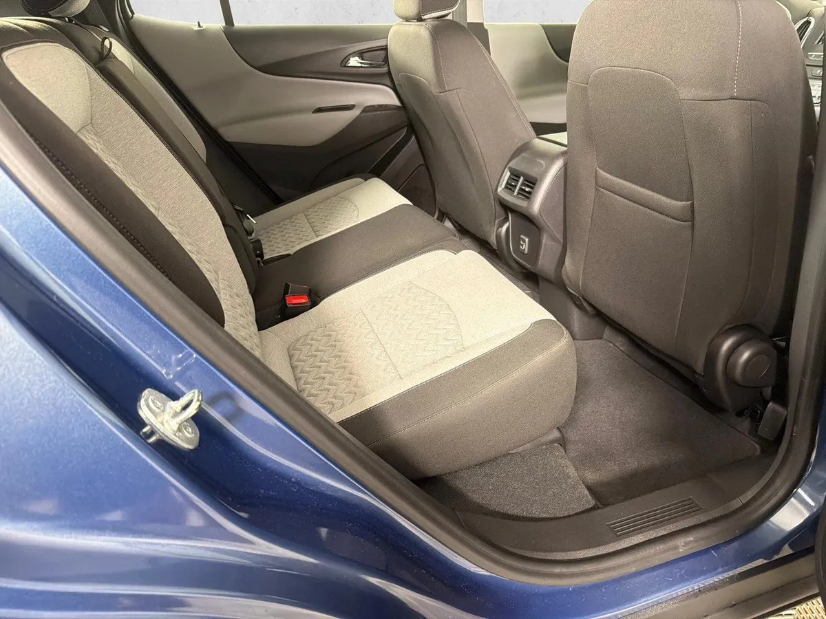 2024 Chevrolet Equinox LS thumbnail 15