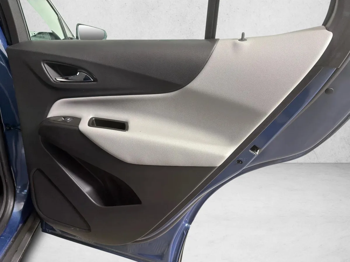 2024 Chevrolet Equinox LS thumbnail 16