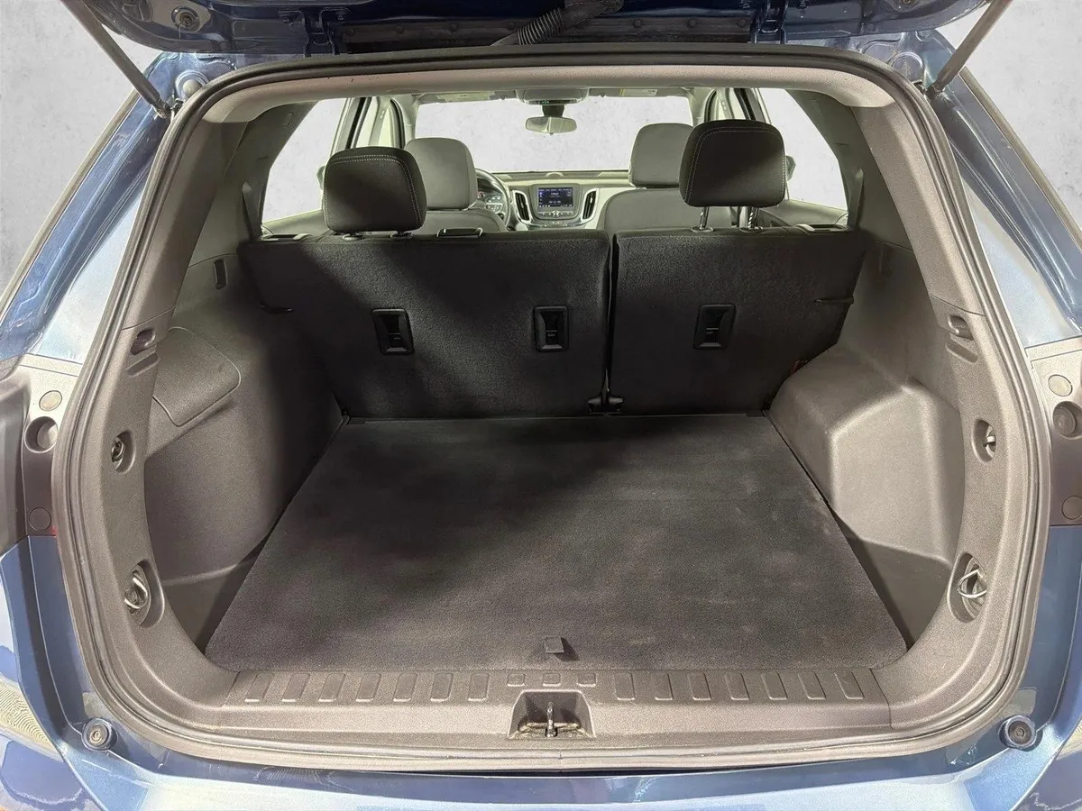 2024 Chevrolet Equinox LS thumbnail 18