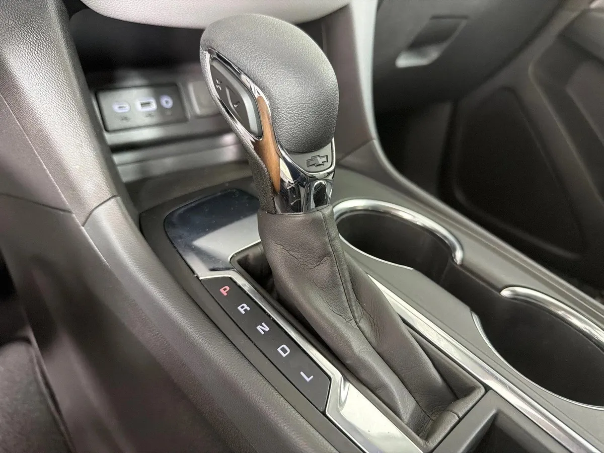 2024 Chevrolet Equinox LS thumbnail 30