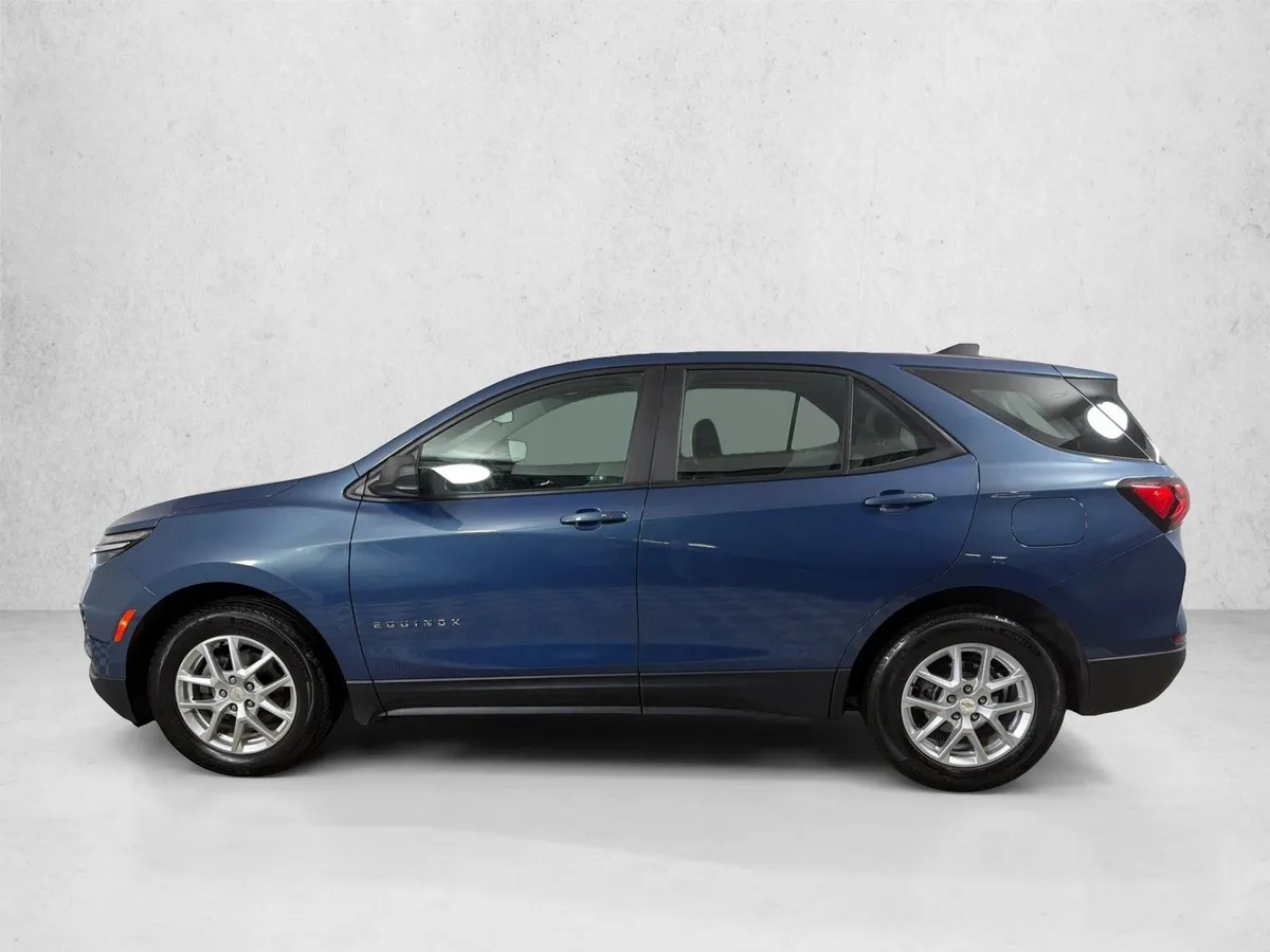 2024 Chevrolet Equinox LS thumbnail 6