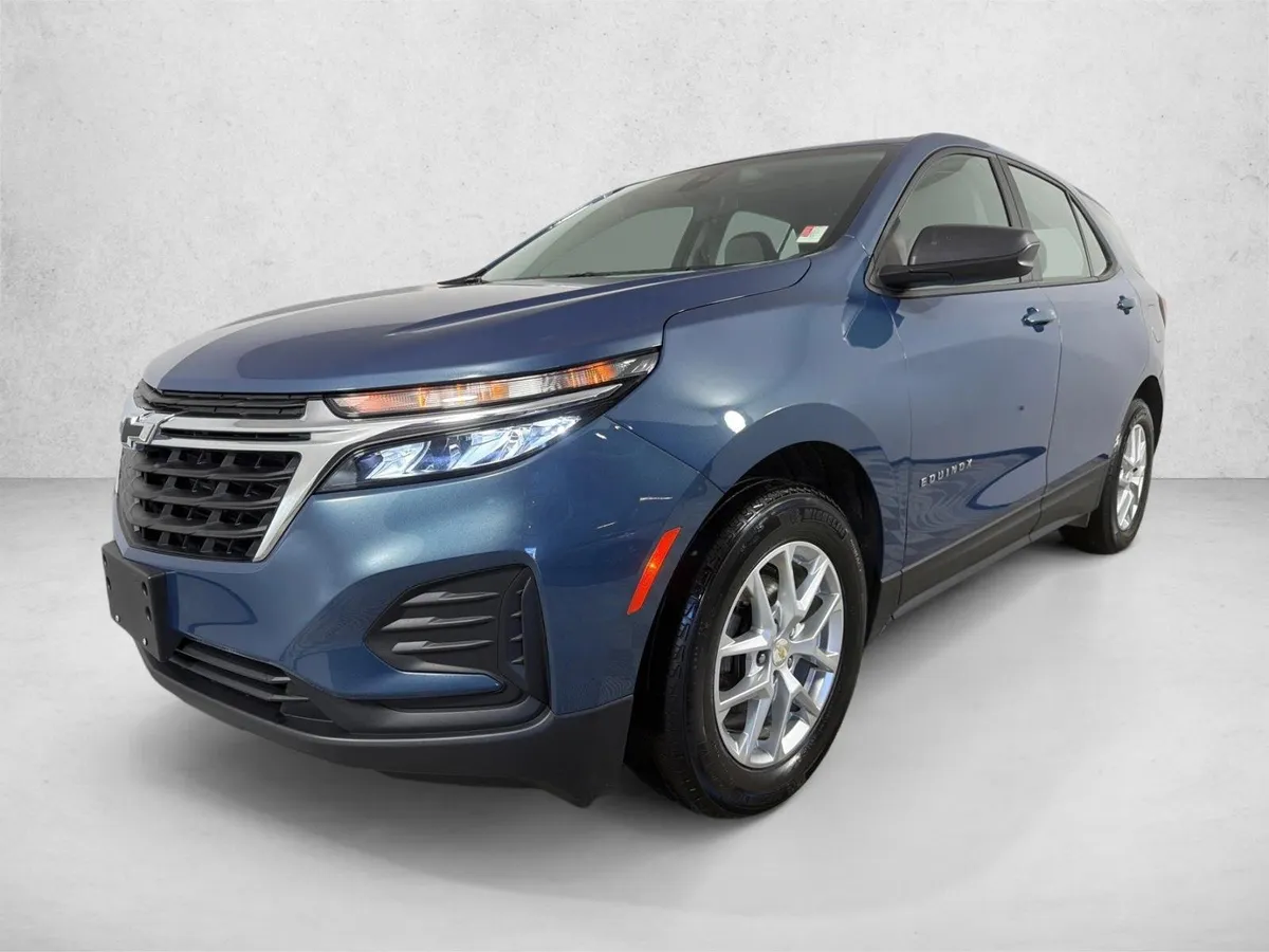 2024 Chevrolet Equinox LS thumbnail 7
