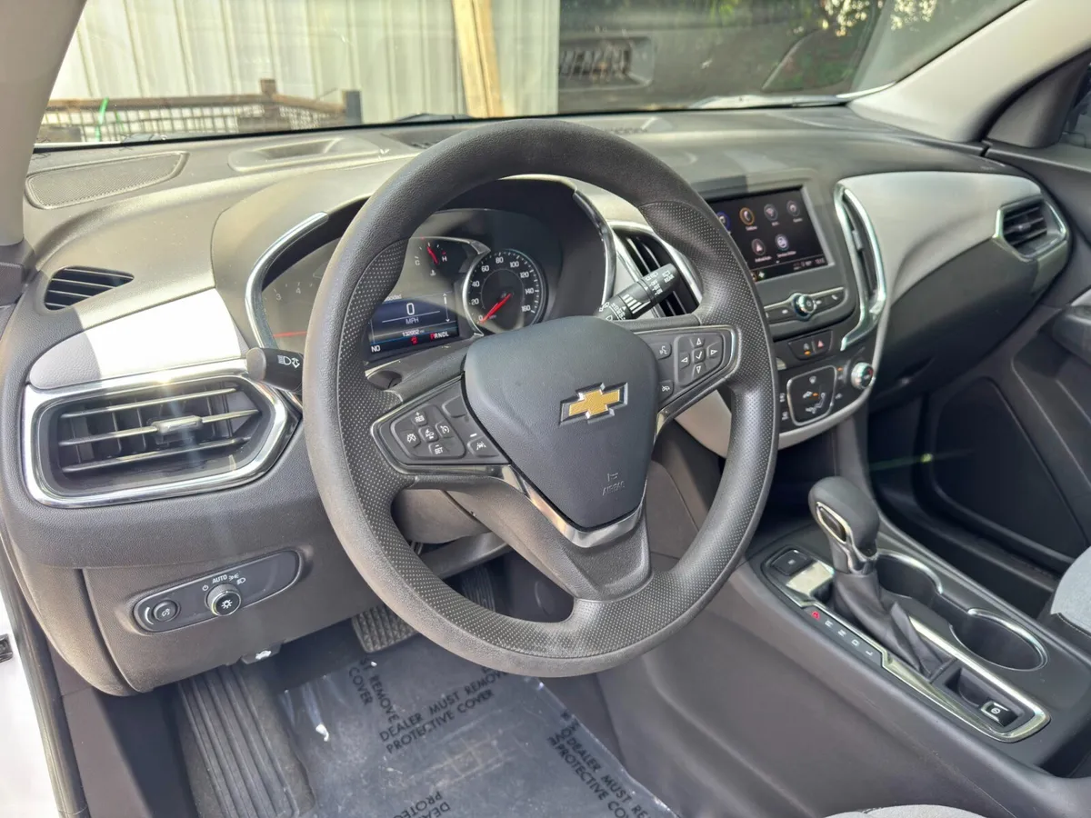 2024 Chevrolet Equinox LS w/ Convenience & Sport Edition Packages thumbnail 12