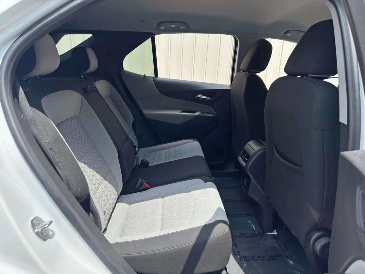 2024 Chevrolet Equinox LS w/ Convenience & Sport Edition Packages thumbnail 35